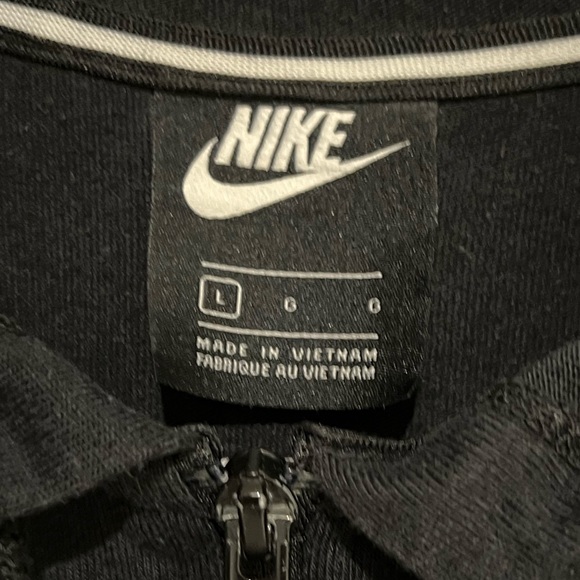 NIKE size L cropped black zip-up hoodie. Light weight. - Picture 2 of 4